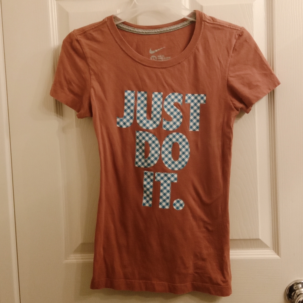Nike Shirt "Just Do It." Printed Text Design Slim Fit, XS